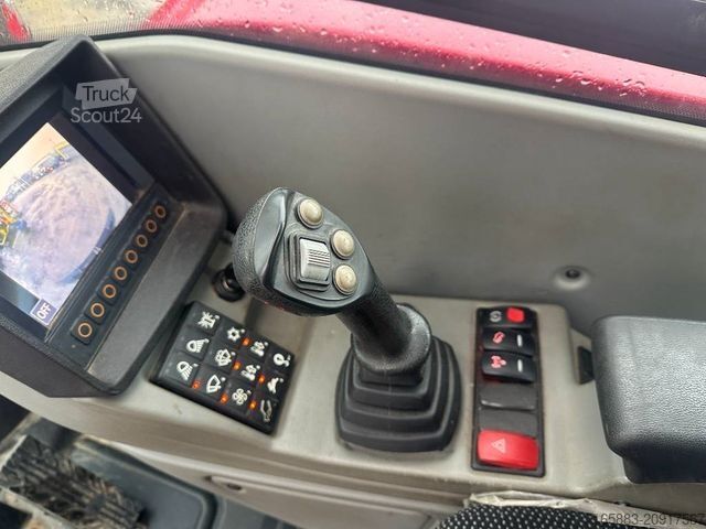 Gumikerekes kotrógép YANMAR / Schaeff / Terex B 95 Mobilbagger 78.500 EUR /