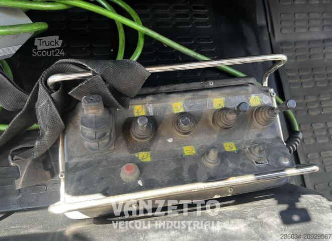 Tovornjaška dvižna delovna ploščad Iveco EUROCARGO 75E12 gru piattaforma cassone