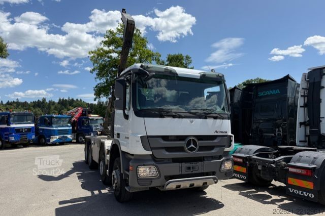 شاحنة قلّابة بذراع تحميل متحرك MERCEDES-BENZ Actros 3248 8x4 Abroller