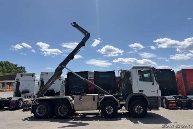 شاحنة قلّابة بذراع تحميل متحرك MERCEDES-BENZ Actros 3248 8x4 Abroller