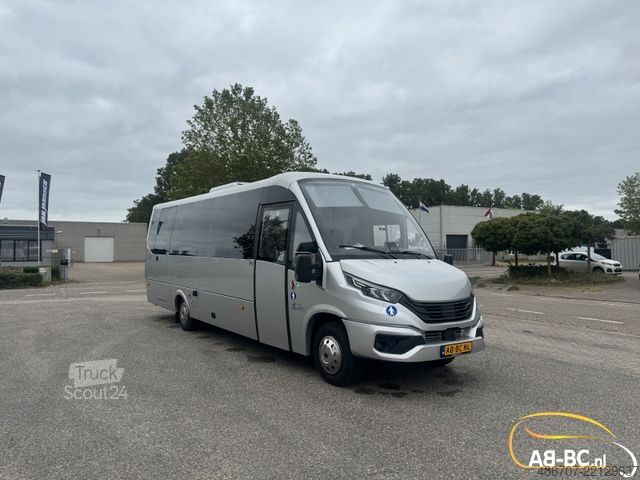 Minibus IVECO Rosero First Touring Electra, Reichweite 336 km