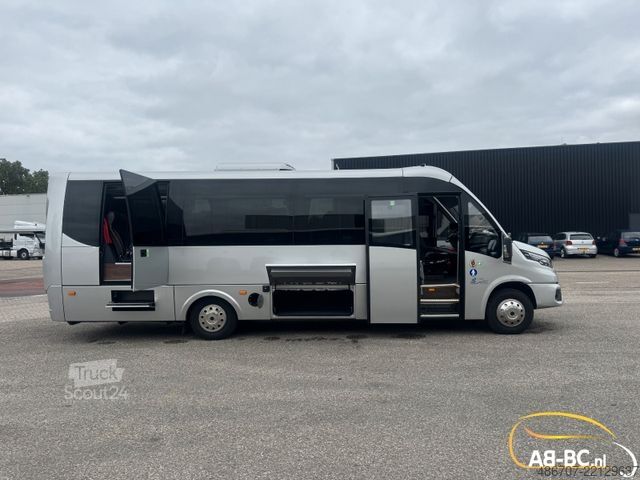 Minibus IVECO Rosero First Touring Electra, Reichweite 336 km