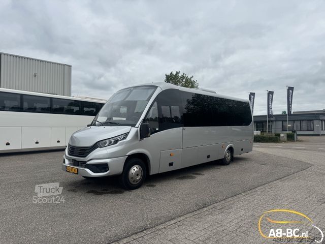 Minibus IVECO Rosero First Touring Electra, Reichweite 336 km