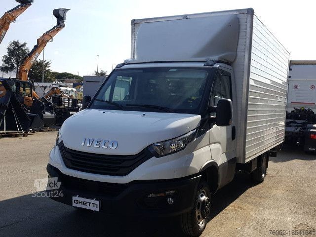 Vrachtwagen met bakwagen IVECO 35C14