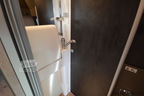 Autocaravana Hymer/Eriba Camper Van Grand Canyon S 700 Allrad*190 PS*Schlafdach