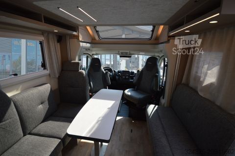 Teilintegriertes Wohnmobil Bürstner Campeo TD 590 Automatik*Dieselheizung