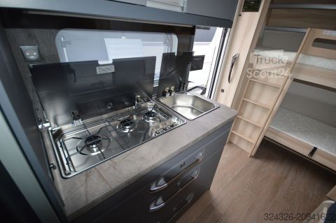 Caravane Hobby De Luxe 490 KMF Für die Familie