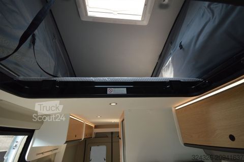 Asuntoauto Sunlight Camper Van Cliff 600 Schlafdach