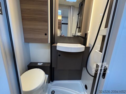 Teilintegriertes Wohnmobil Bürstner B66 TD 690 G Hubbett*Automatik*SAT