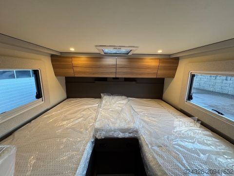 Teilintegriertes Wohnmobil Bürstner B66 TD 690 G Hubbett*Automatik*SAT