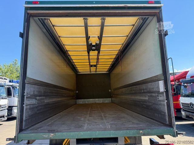 Autocamion transport băuturi MERCEDES-BENZ ANTOS 2536 L Getränkekoffer 7,40 m LBW 2 T*LENK