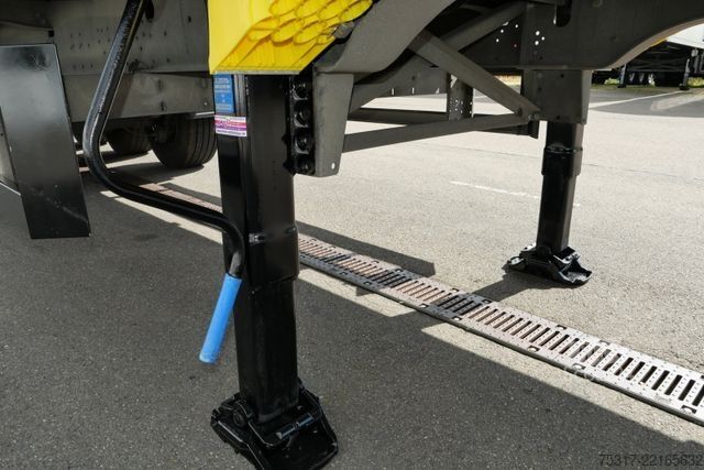 Kopperipuoliperävaunu SCHMITZ CARGOBULL SKO 24/ DOPPELSTOCK / ZURRLEISTE / LASI 12642 XL