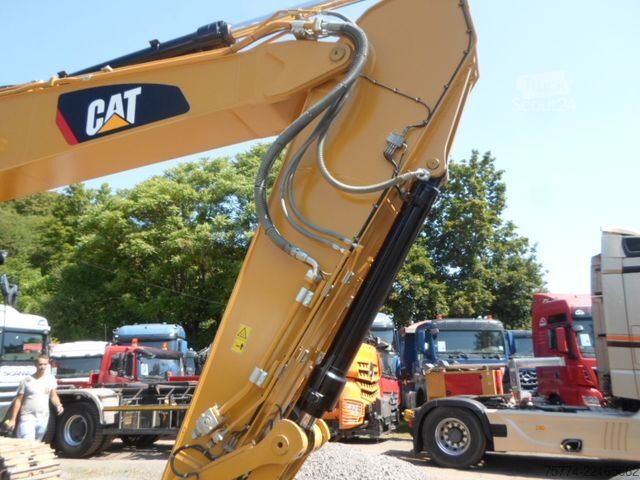 Vikšrinis ekskavatorius CATERPILLAR 330 FLN