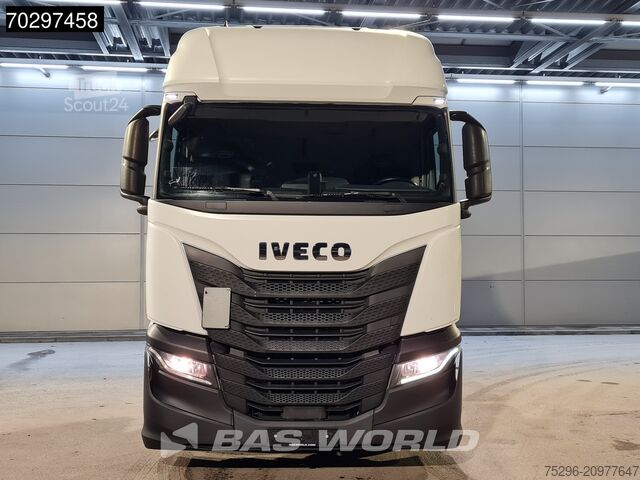 Volume SCM Iveco S-Way 460 4X2 Retarder Standairco Mega 2xTanks ...