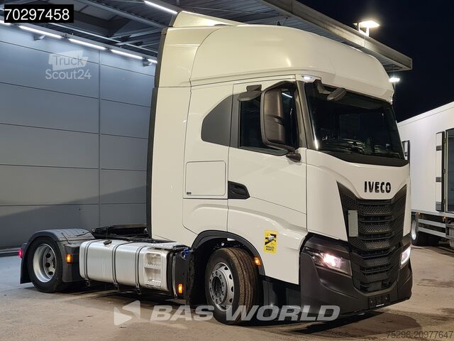 Volume SCM Iveco S-Way 460 4X2 Retarder Standairco Mega 2xTanks ...