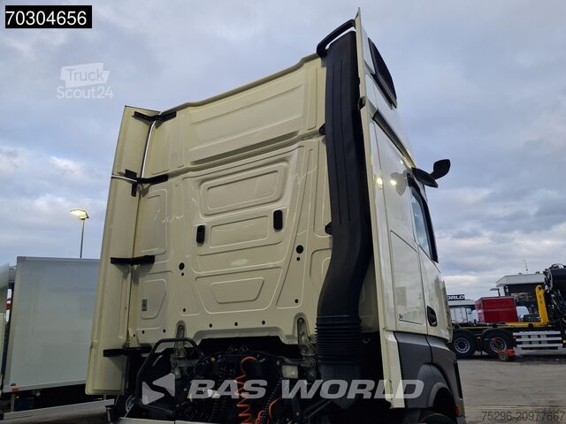Standard-SZM Mercedes Actros 1845 4X2 GigaSpace 2xTanks Retarder Mirr...