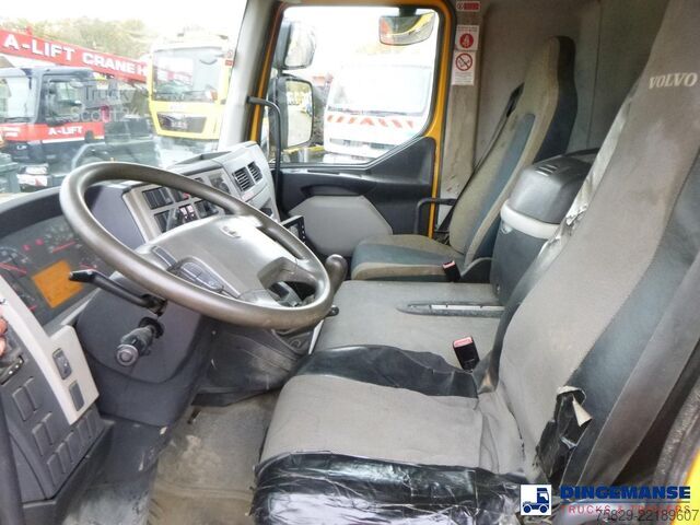 Aspirateur de boues Volvo FL 4x2 Vacuum truck Whale 8.1 m3