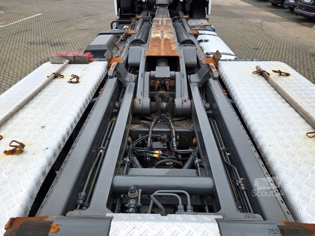 Haakarm vrachtwagen VOLVO FH 500 / Meiller Kipper / Lenkachse / Liftachse