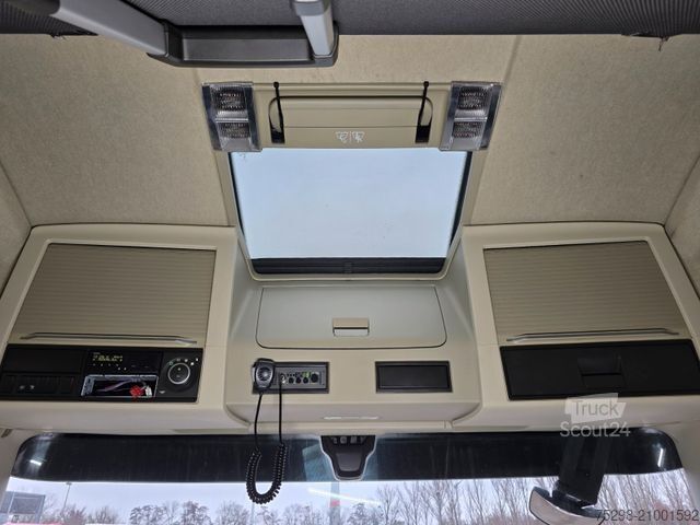 Haakarm vrachtwagen VOLVO FH 500 / Meiller Kipper / Lenkachse / Liftachse