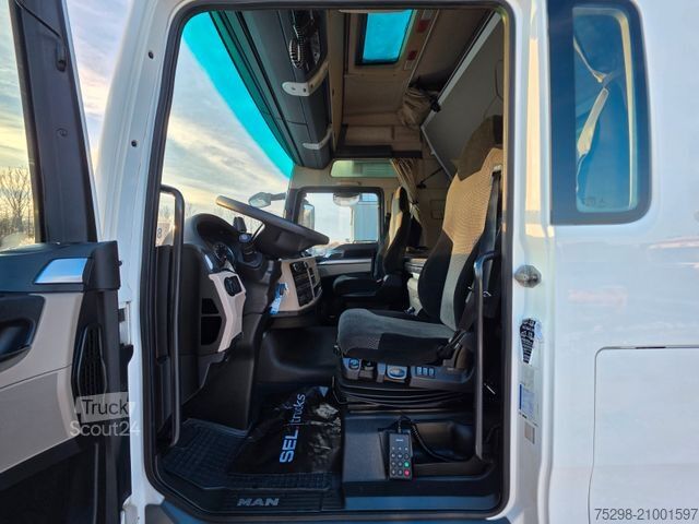 Volume trekker MAN TGX 18.460 4X2 LLS-U / Retarder / 2 Tanks