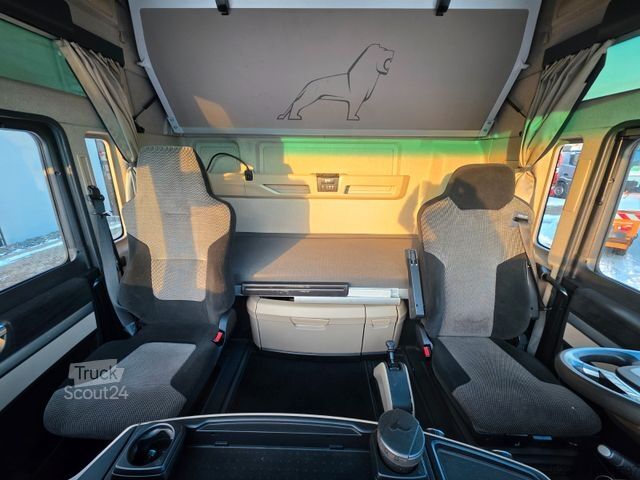 Volume trekker MAN TGX 18.460 4X2 LLS-U / Retarder / 2 Tanks