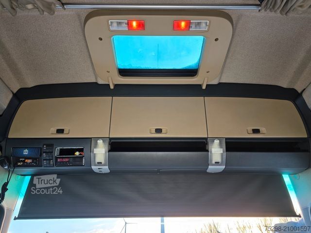 Volume trekker MAN TGX 18.460 4X2 LLS-U / Retarder / 2 Tanks