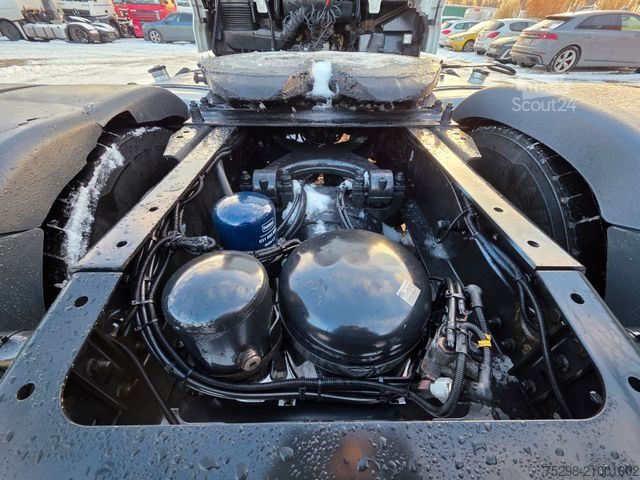 Standaard trekker MAN TGX 18.500 4X2 BLS / Retarder / 2 Tanks