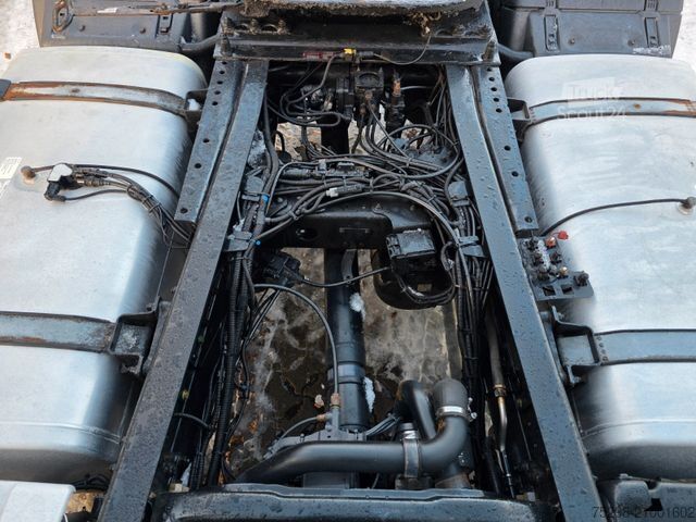 Standaard trekker MAN TGX 18.500 4X2 BLS / Retarder / 2 Tanks