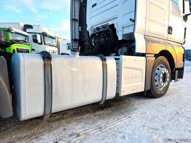 Standaard trekker MAN TGX 18.500 4X2 BLS / Retarder / 2 Tanks