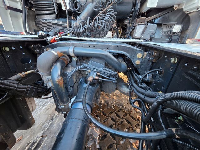 Standaard trekker MAN TGX 18.500 4X2 BLS / Retarder / 2 Tanks