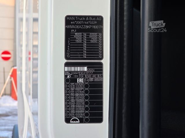 Standaard trekker MAN TGX 18.500 4X2 BLS / Retarder / 2 Tanks