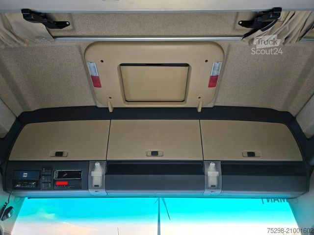 Standaard trekker MAN TGX 18.500 4X2 BLS / Retarder / 2 Tanks