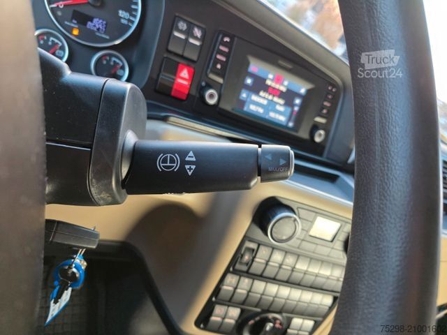 Standaard trekker MAN TGX 18.500 4X2 BLS / Retarder / 2 Tanks