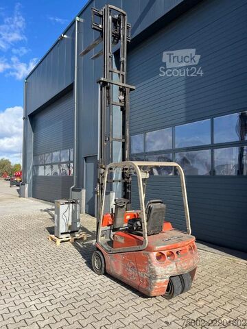 Gaffeltruck CESAB CBE 15T  CESAB CBE 15T electric / triplex / sid...