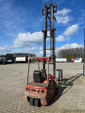 Gaffeltruck CESAB CBE 15T  CESAB CBE 15T electric / triplex / sid...
