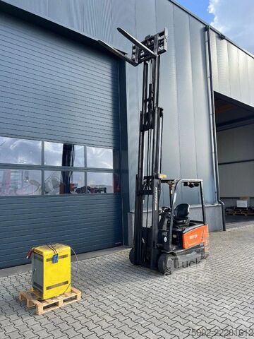 Gaffeltruck Doosan B18-T7 triplexmast, ss electrisch