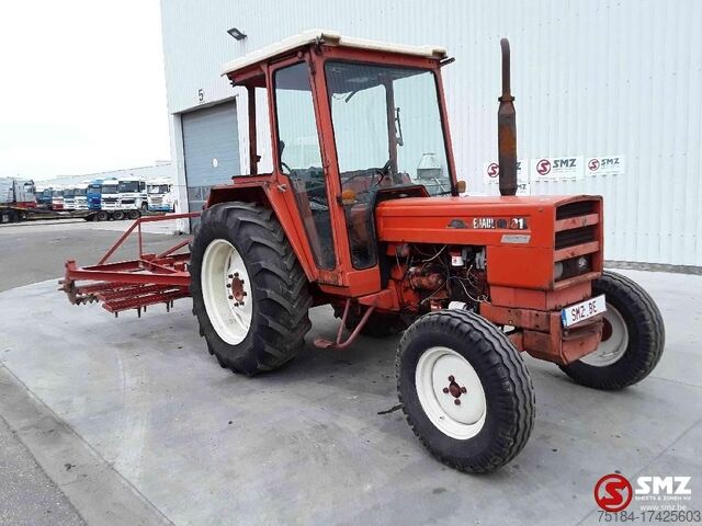 Traktorius Renault Machine