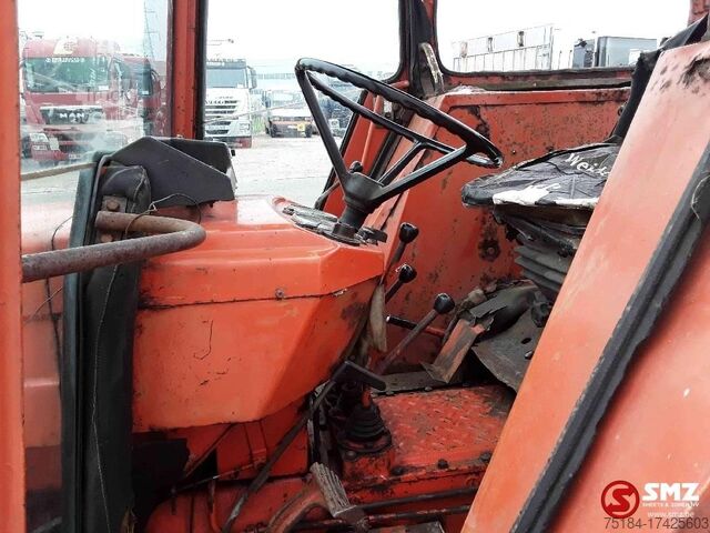Traktorius Renault Machine