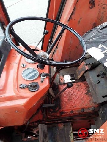 Traktorius Renault Machine