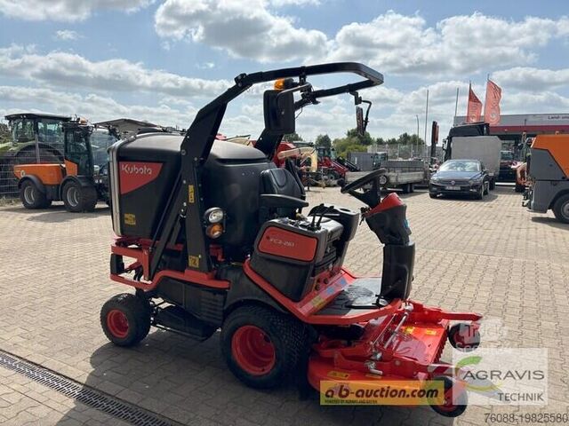 Çim biçme makinesi Kubota FC 3-261