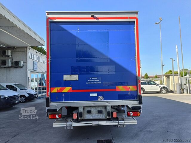 Furgon sa sandukom, bočnim vratima i utovarnom rampom Iveco EUROCARGO 120E19P