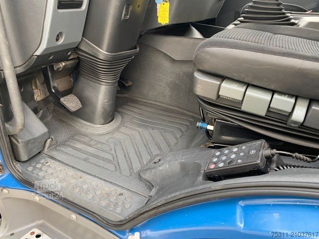 Valník MERCEDES-BENZ 1829 Axor| 5x Sitze*8x-Gang manuell*AHK*AC*Temp.