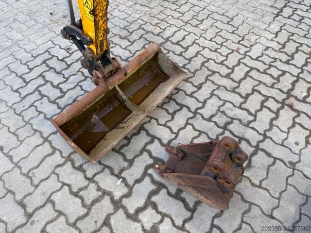 Mini-pelle JCB 16C-1 /2022 BJ/ 852 H / verbr. Laufwerk/2xLöffel