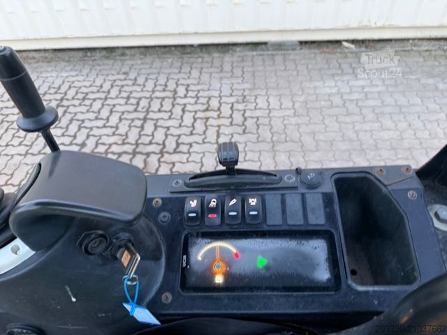 Mini-pelle JCB 16C-1 /2022 BJ/ 852 H / verbr. Laufwerk/2xLöffel