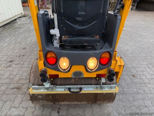 Одно-барабанний каток HAMM HD10C VV / 2016 BJ / 589 Stunden