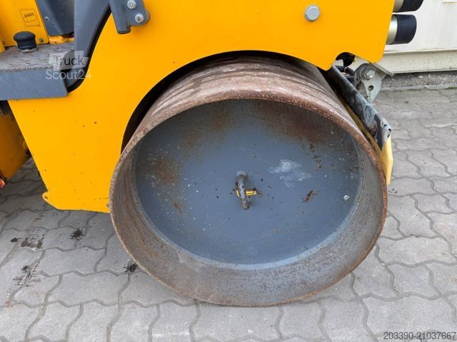 Одно-барабанний каток HAMM HD10C VV / 2016 BJ / 589 Stunden