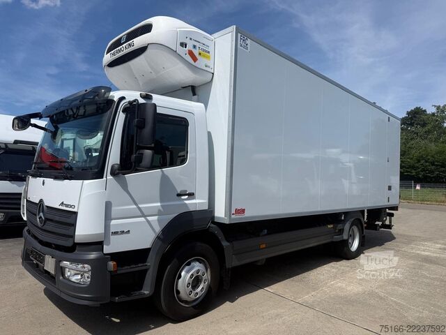 Camion frigorific MERCEDES-BENZ ATEGO 1524 L Tiefkühlkoffer 7,45 m LBW MBB 1,5 T