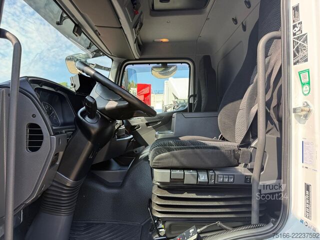 Camion frigorific MERCEDES-BENZ ATEGO 1524 L Tiefkühlkoffer 7,45 m LBW MBB 1,5 T