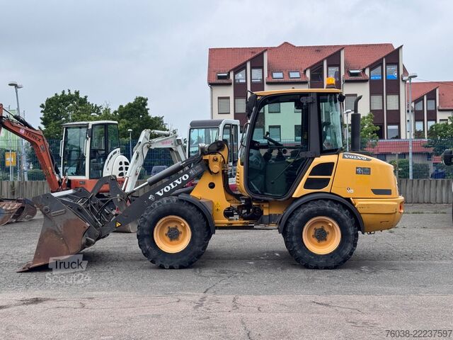 Погрузчик с колёсным шасси VOLVO L25F , L 25 Radlader, PG, 4- in 1 ,L 30