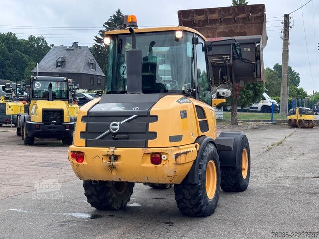 Погрузчик с колёсным шасси VOLVO L25F , L 25 Radlader, PG, 4- in 1 ,L 30